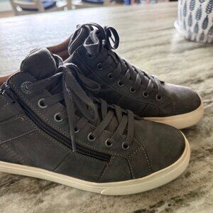 Taos Winner-Style leather high top sneakers in Steel